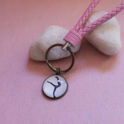 Llavero de danza arabesque