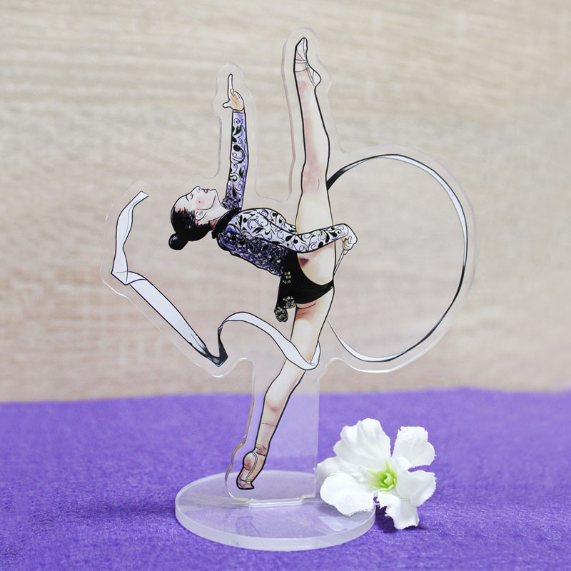 Figura decorativa Standee inspirado en Alba Bautista